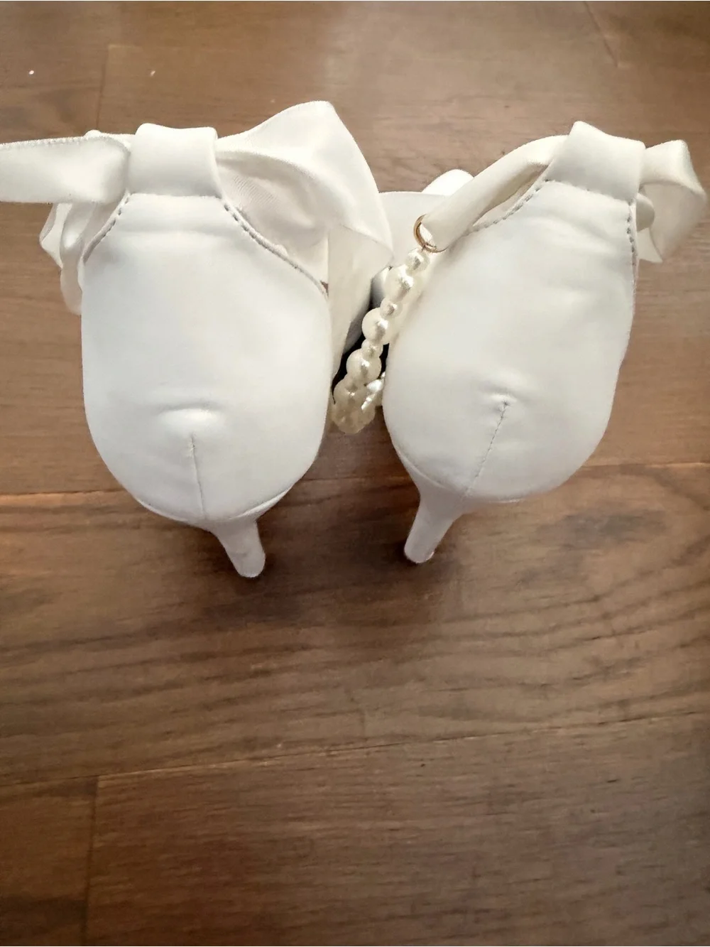 SHEIN White Pearl-Tie Pointed High Heels